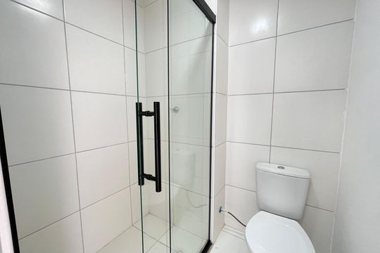 Banheiro de apartamento para alugar com 2 quartos, 35m² em Jaguaré, São Paulo