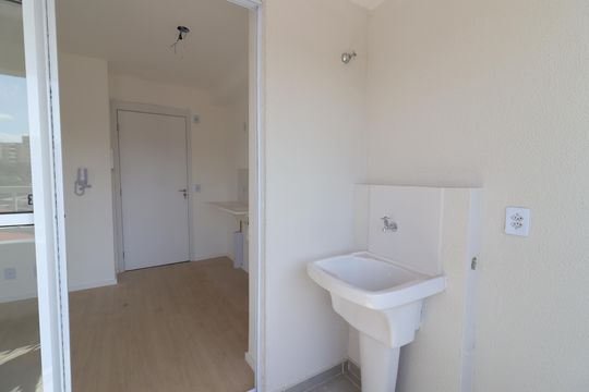 Área de Serviço de apartamento para alugar com 2 quartos, 35m² em Campo Grande, São Paulo
