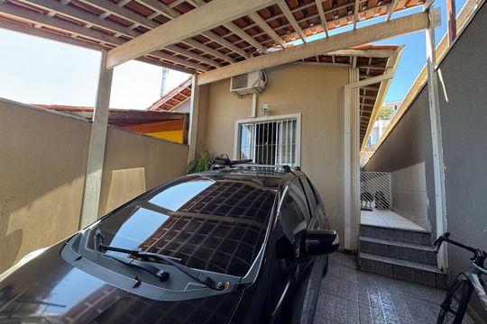 Garagem de casa de condomínio à venda com 2 quartos, 132m² em Metalúrgicos, Osasco
