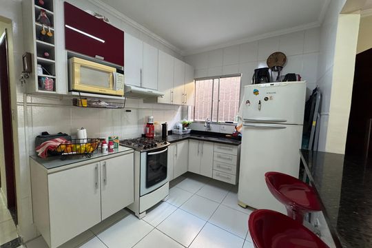 Cozinha de casa de condomínio à venda com 2 quartos, 132m² em Metalúrgicos, Osasco