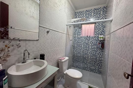 Banheiro de casa de condomínio à venda com 2 quartos, 132m² em Metalúrgicos, Osasco