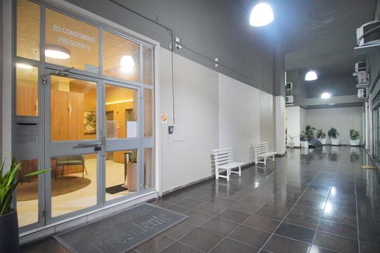 Entrada de apartamento para alugar com 1 quarto, 55m² em Centro, Novo Hamburgo