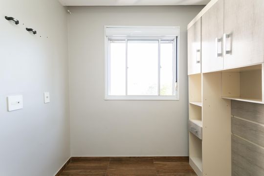 Quarto 1  de apartamento para alugar com 2 quartos, 43m² em Vila Carmosina, São Paulo