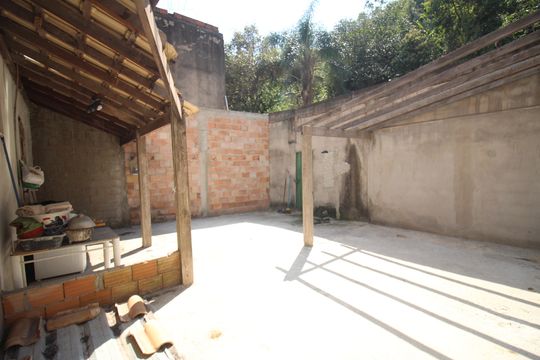 Quintal e Area de Serviço de casa à venda com 2 quartos, 146m² em Corumbiara, Belo Horizonte
