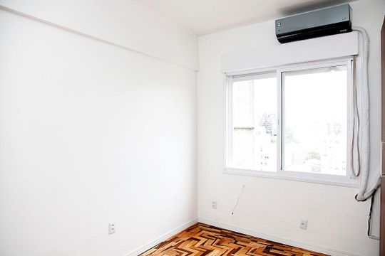 Quarto 2 de apartamento para alugar com 2 quartos, 70m² em Cidade Baixa, Porto Alegre