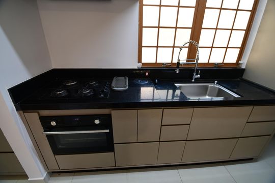 Cozinha de casa de condomínio à venda com 2 quartos, 70m² em Residencial Burato, Campinas