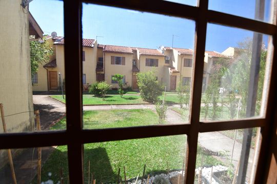 Sala - Vista de casa de condomínio à venda com 2 quartos, 70m² em Residencial Burato, Campinas