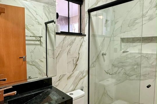 Banheiro de casa à venda com 3 quartos, 110m² em Granja Cruzeiro do Sul, Goiânia
