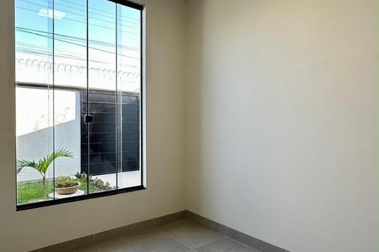 Quarto de casa à venda com 3 quartos, 110m² em Granja Cruzeiro do Sul, Goiânia