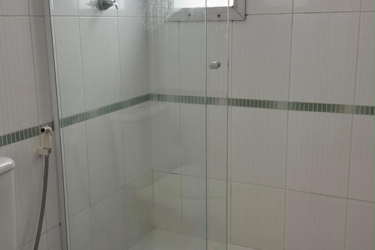 Banheiro de apartamento para alugar com 2 quartos, 90m² em Pinheiros, São Paulo