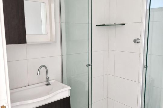 Banheiro de apartamento para alugar com 3 quartos, 57m² em Igara, Canoas