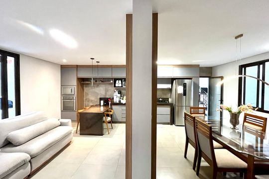 Casa à venda com 5 quartos, 400m² em Vila Suzana, Belo Horizonte