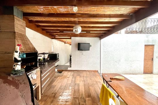 Casa à venda com 5 quartos, 400m² em Vila Suzana, Belo Horizonte