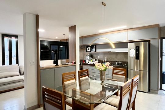 Casa à venda com 5 quartos, 400m² em Vila Suzana, Belo Horizonte