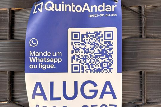 Fachada + plaquinha FRAY-594 de casa para alugar com 2 quartos, 60m² em Recreio da Borda do Campo, Santo André