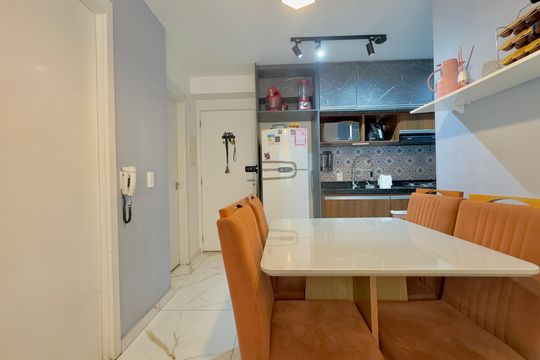 Sala de apartamento à venda com 2 quartos, 37m² em Vila das Bandeiras, Guarulhos
