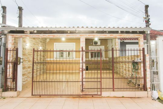 Fachada de casa para alugar com 3 quartos, 120m² em Moradas do Bosque, Cachoeirinha