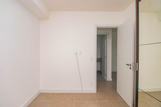 Quarto de apartamento para alugar com 2 quartos, 59m² em Jardim do Salso, Porto Alegre