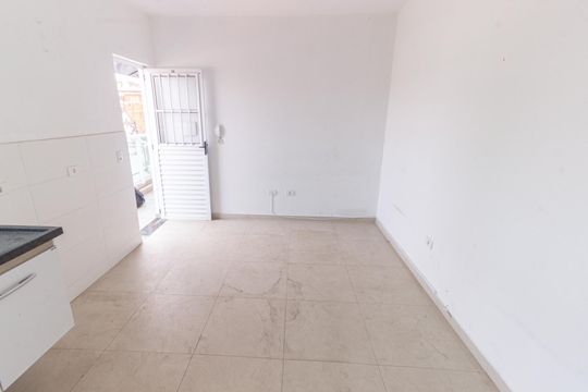 Quarto/Cozinha de kitnet/studio para alugar com 1 quarto, 22m² em Vila Canero, São Paulo
