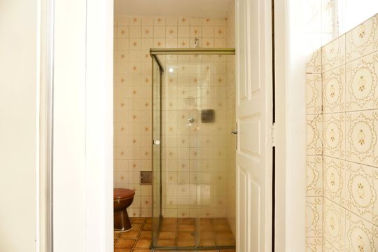 Banheiro de casa para alugar com 2 quartos, 87m² em Santa Ines, Belo Horizonte