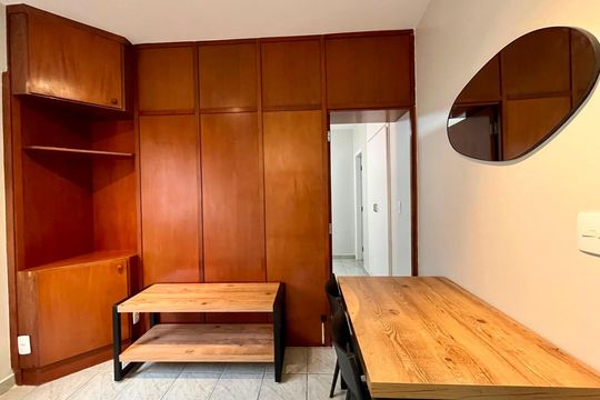 Sala de apartamento para alugar com 1 quarto, 40m² em Centro, Campinas