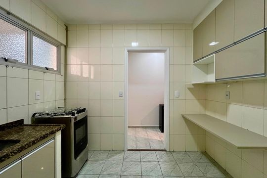 Cozinha de apartamento para alugar com 1 quarto, 40m² em Centro, Campinas