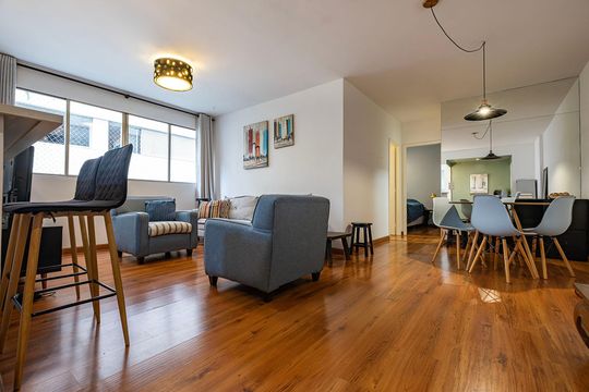 Sala/Cozinha de apartamento para alugar com 2 quartos, 70m² em Cerqueira César, São Paulo
