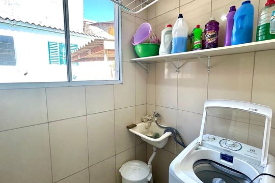 Área de Serviço de casa à venda com 7 quartos, 264m² em Parque Industrial Cumbica, Guarulhos