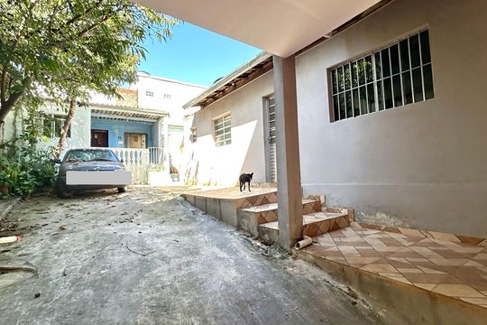 Garagem - Quintal de casa à venda com 7 quartos, 264m² em Parque Industrial Cumbica, Guarulhos