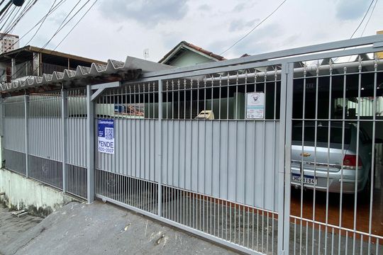 Fachada de casa à venda com 1 quarto, 227m² em Jaguaribe, Osasco