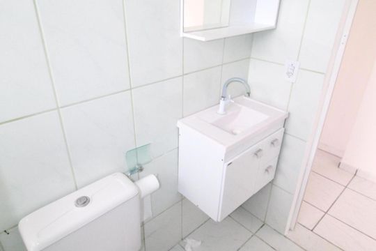 Banheiro de apartamento para alugar com 2 quartos, 48m² em Bosque dos Eucaliptos, São José dos Campos