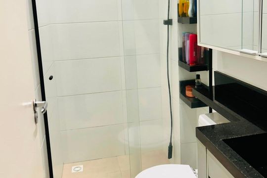 Banheiro de apartamento à venda com 2 quartos, 62m² em Vila Ré, São Paulo