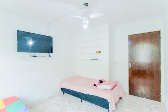 Quarto 1 - Casa 2 de casa à venda com 4 quartos, 250m² em Jardim Presidente Dutra, Guarulhos