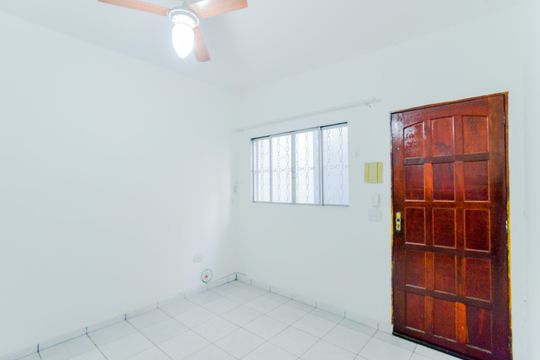 Casa à venda com 4 quartos, 250m² em Jardim Presidente Dutra, Guarulhos