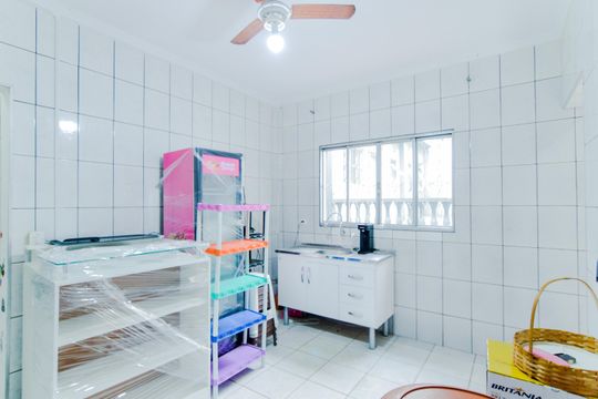 Cozinha de casa à venda com 4 quartos, 250m² em Jardim Presidente Dutra, Guarulhos