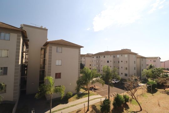 Vista de apartamento para alugar com 3 quartos, 61m² em Mansour, Uberlândia