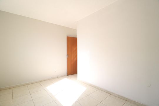 Quarto 2 de apartamento para alugar com 3 quartos, 61m² em Mansour, Uberlândia