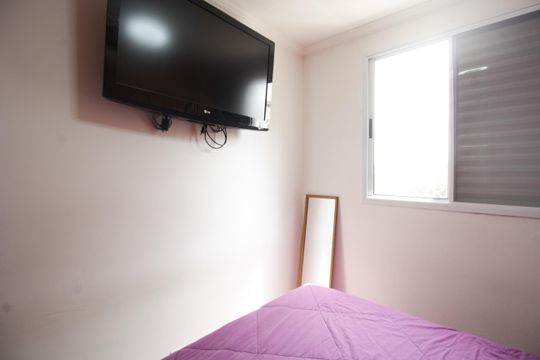 Quarto 1 de apartamento para alugar com 2 quartos, 52m² em Jardim Iris, São Paulo