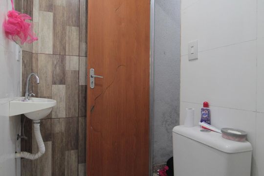 Banheiro Social de casa para alugar com 1 quarto, 55m² em Justinópolis, Belo Horizonte