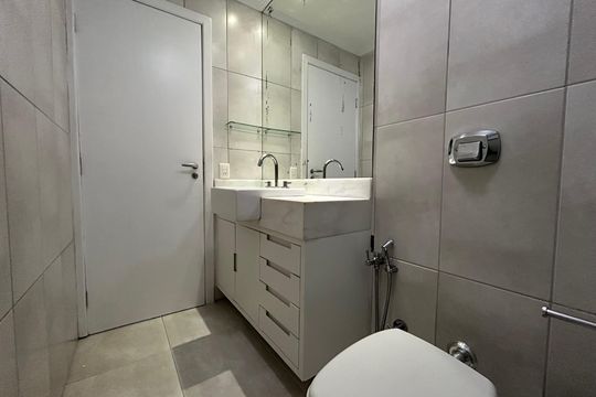 Banheiro Social de apartamento para alugar com 3 quartos, 131m² em João Paulo, Florianópolis