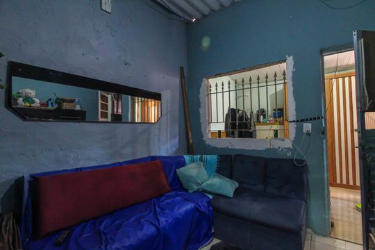 Sala de casa à venda com 2 quartos, 50m² em Parque dos Bancarios, São Paulo