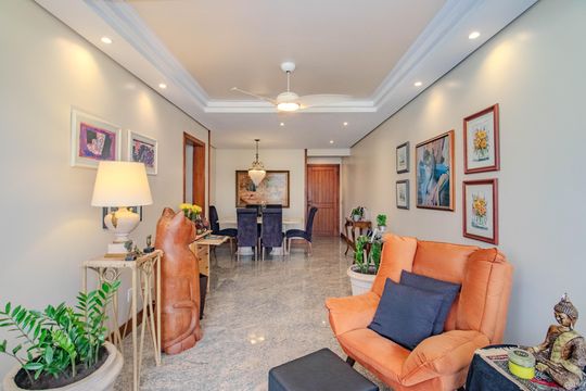 Sala de apartamento à venda com 3 quartos, 102m² em Bela Vista, Porto Alegre