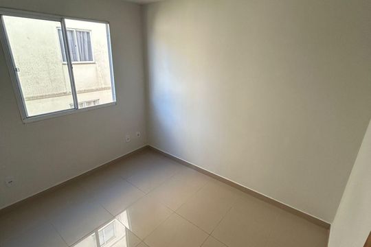 Quarto de apartamento para alugar com 2 quartos, 50m² em Pinheirinho, Curitiba