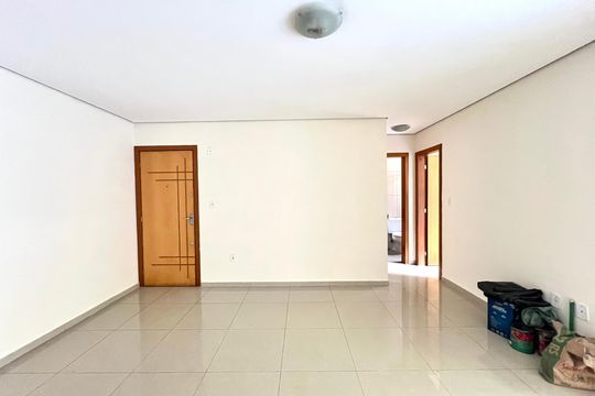 Sala de apartamento para alugar com 2 quartos, 50m² em Arvoredo, Contagem