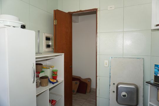 Cozinha de apartamento para alugar com 2 quartos, 48m² em Jardim Vitória, Embu das Artes
