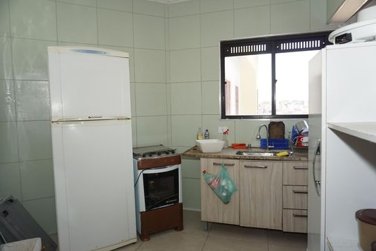 Cozinha de apartamento para alugar com 2 quartos, 48m² em Jardim Vitória, Embu das Artes