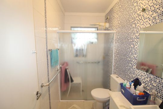 Banheiro 2 de casa à venda com 3 quartos, 160m² em Água Fria, São Paulo