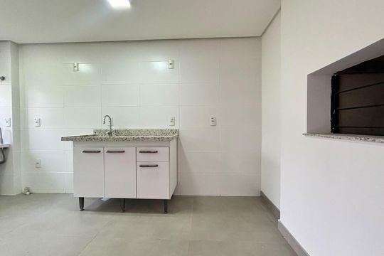 Cozinha de apartamento para alugar com 2 quartos, 64m² em Passo d’Areia, Porto Alegre