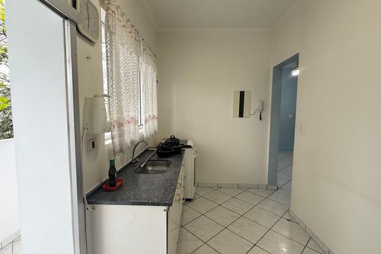 Cozinha de apartamento para alugar com 2 quartos, 80m² em Tombo, Guarujá