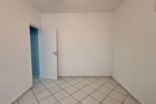 Quarto de apartamento para alugar com 2 quartos, 80m² em Tombo, Guarujá